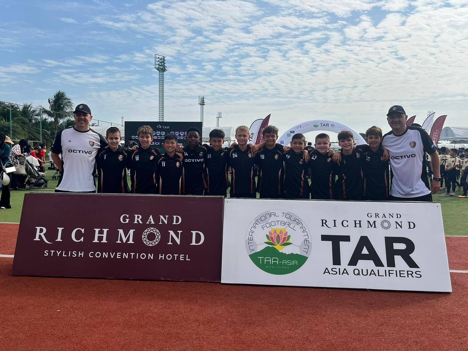 TAR ASIA Bankok Team - 2016 BORN